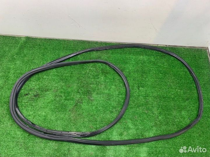 Уплотнитель сдвижной двери Ford Transit 8 MK8