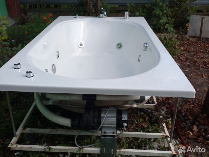 Ванна джакузи производство Италия