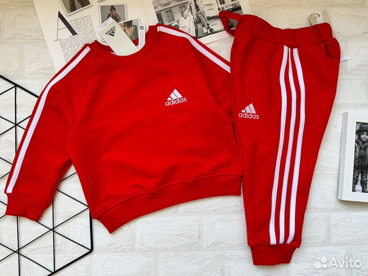 Спортивный костюм adidas