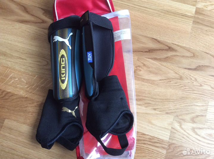 Футбольные щитки