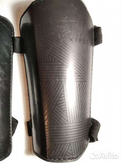 Щитки футбольные