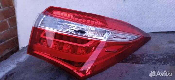 Фонарь правый внешний Toyota Corolla 11 E180 2013