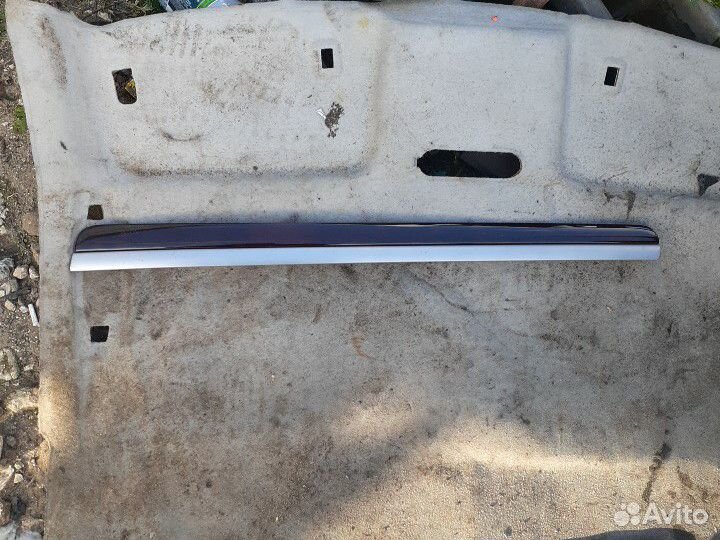 Накладка двери Audi A8 D3