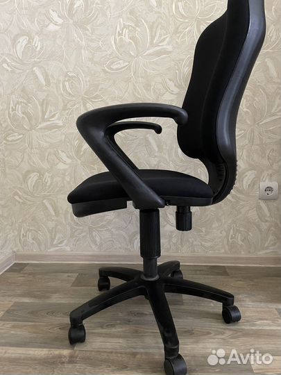 Компьютерное кресло