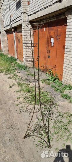 Подставка для цветов напольная металлическая