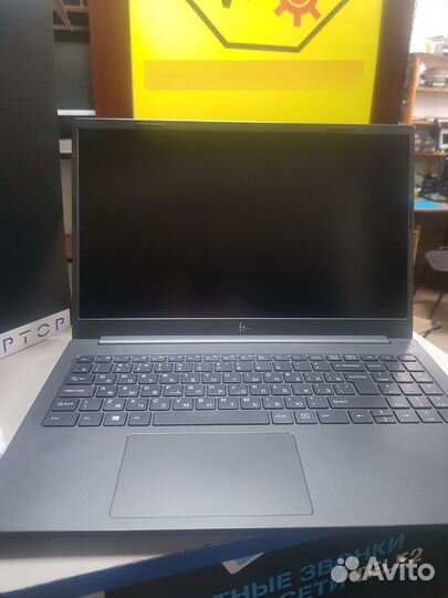 Ноутбук F+flaptop5i3 8512