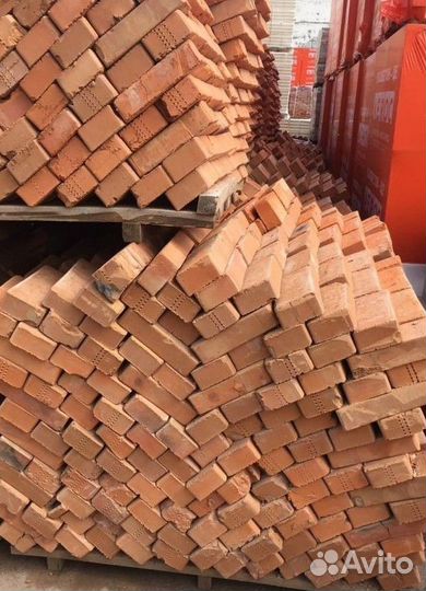 Строительный кирпич