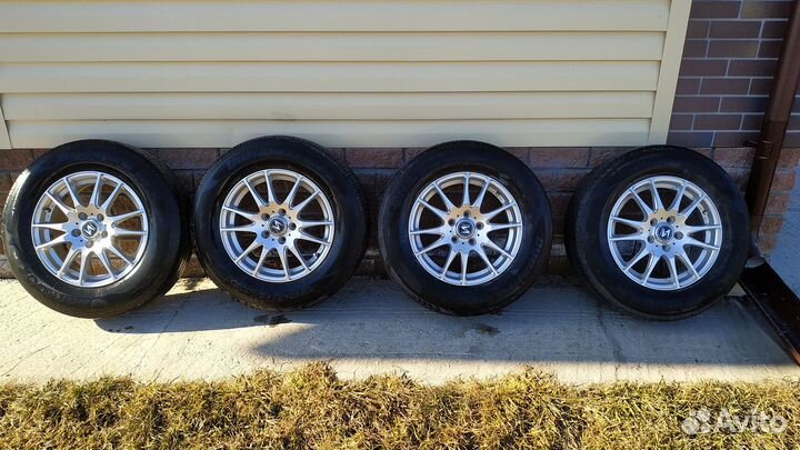 Hankook Dynapro HP2 RA33 215/70 R16 100