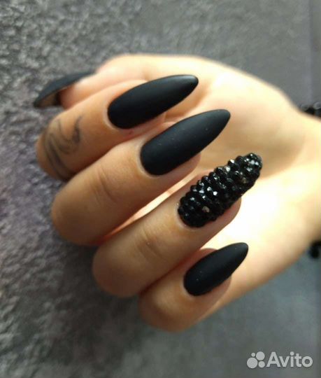 Маникюр и педикюр