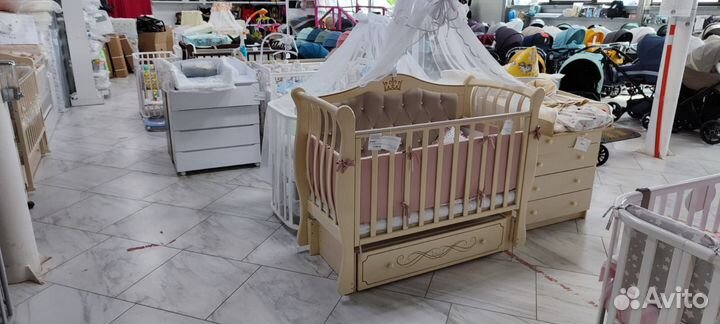 Кроватка детская в наличии. маятник трансформер