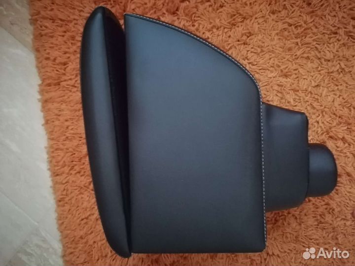 Подлокотник на hyundai solaris