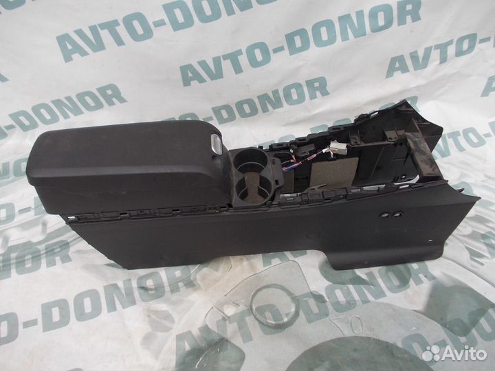 Подлокотник Мазда сх7