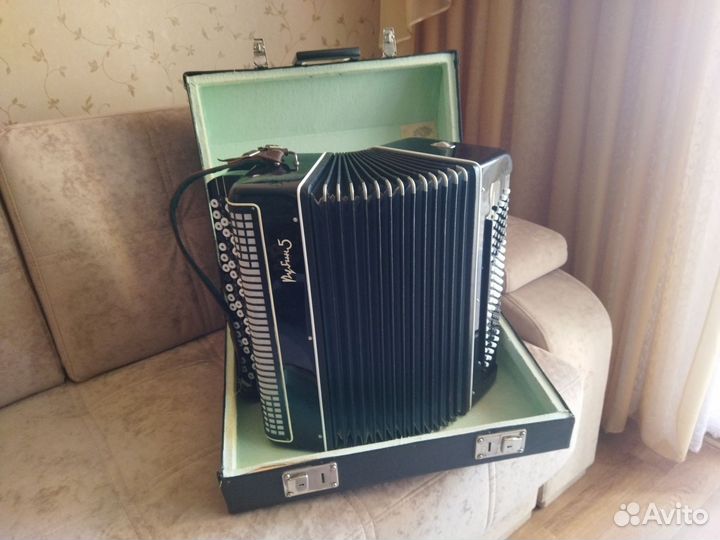 Баян готово выборный Рубин 5