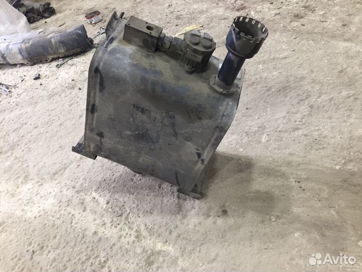 Бак гидравлический Скания