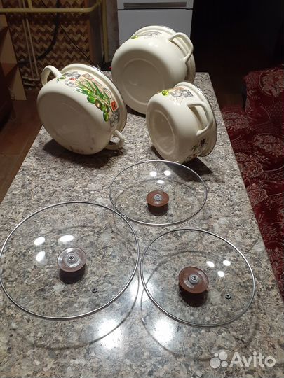 Набор эмалированных кастрюль