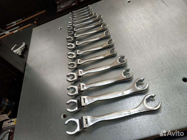 Ключи разрезные с карданом Jonnesway