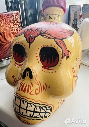 Бутылка череп