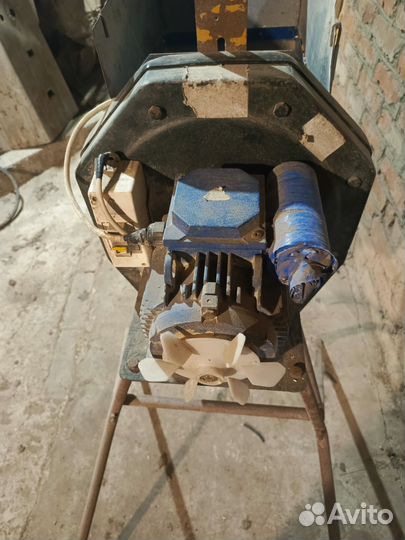 Зернодробилка