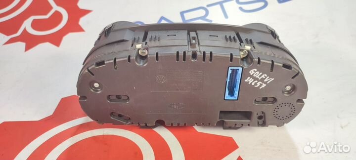 Щиток приборов приборная панель Volkswagen Golf 6