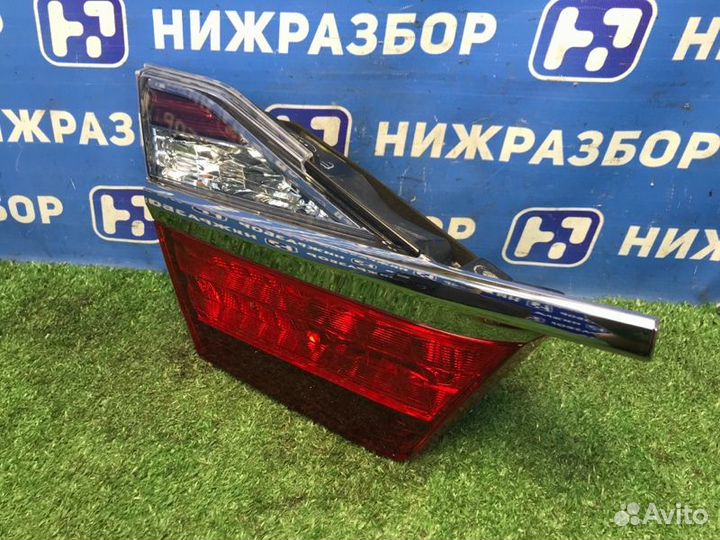 Фонарь внутренний задний левый Toyota Camry V50