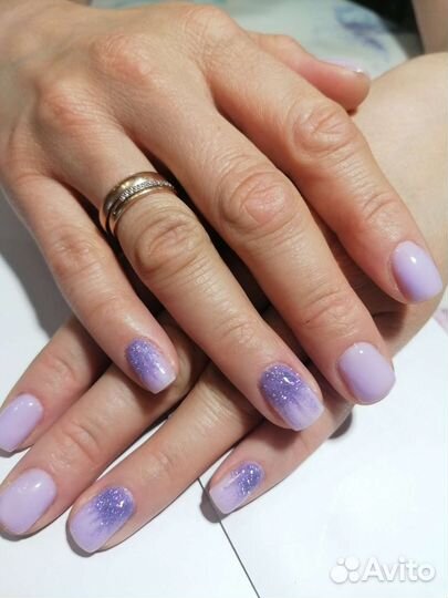 Модель на маникюр