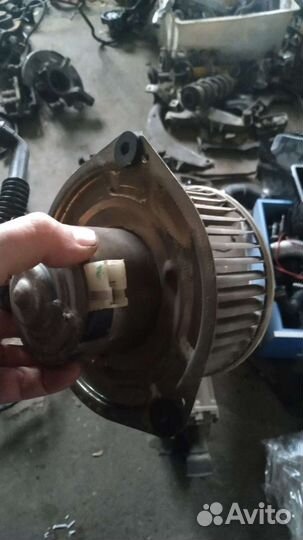 Моторчик печки Subaru