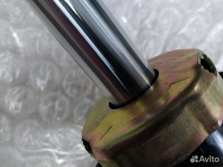 Амортизатор подвески передний левый Hyundai Accent