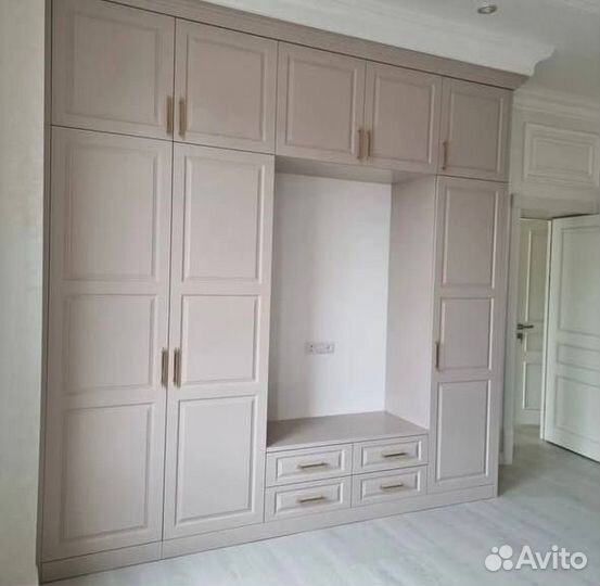 Шкаф распашной новый