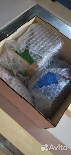 Синий трактор деревянный с ковшом и телегой