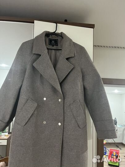 Пальто женское L размер
