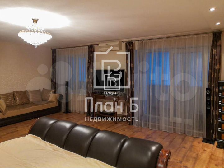 3-к. квартира, 148 м², 3/5 эт.