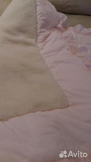 Одеяло-конверт с овчиной на выписку девочки