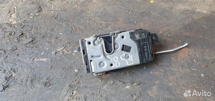 Замок двери передней правой Opel Astra H 2004-2014