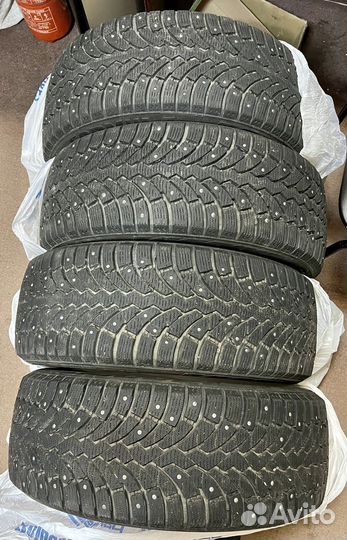 Pirelli Formula Ice 215/50 R17 95T