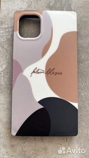 Чехлы на iPhone 11