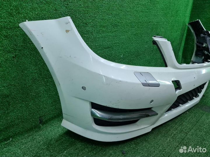 Бампер передний Mercedes-Benz C-Class