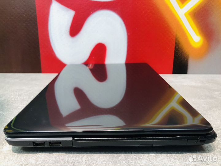 Packard Bell ente11CH/Pentium 2020M/ram 4gb/ssd