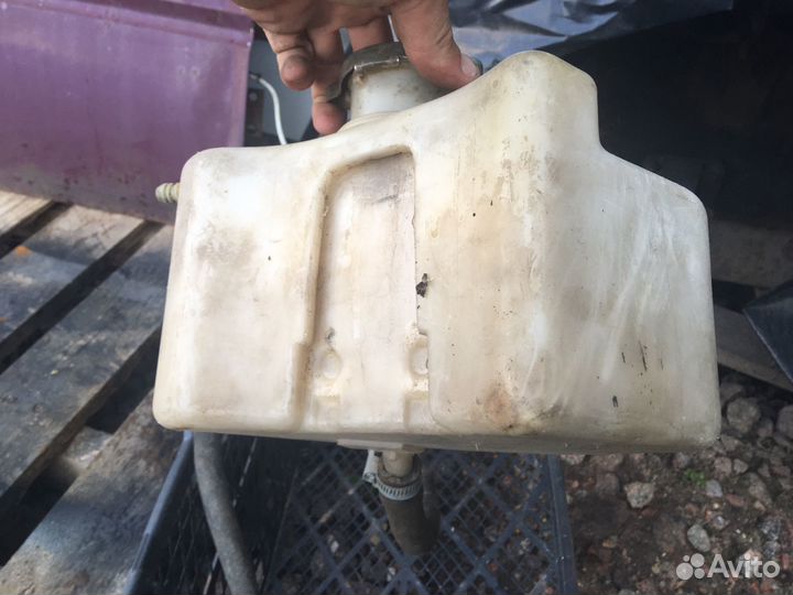 Расширительный бачек иж 2126