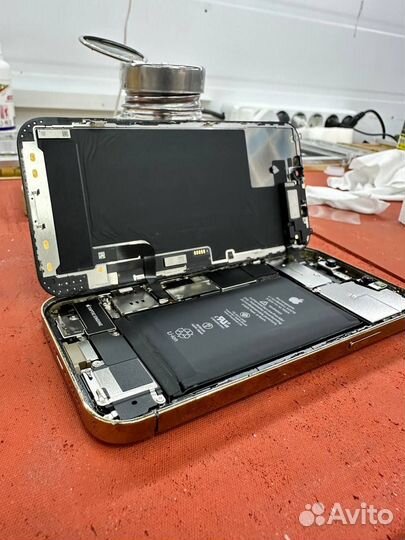 Замена акамулятора iPhone