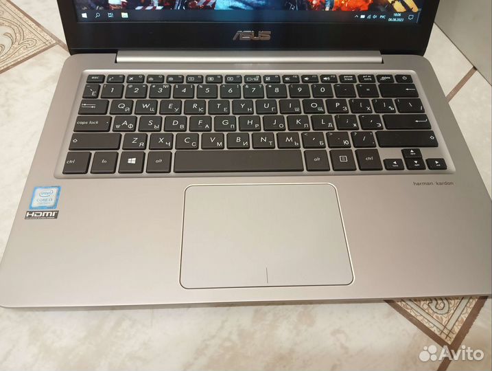 Asus ZenBook Core i3 7100 13.3 Full HD