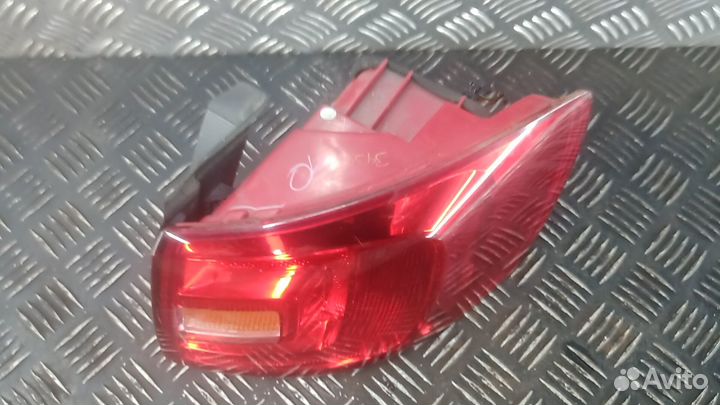 Б/У Б/У Фонарь задний правый 5C6945096E VAG