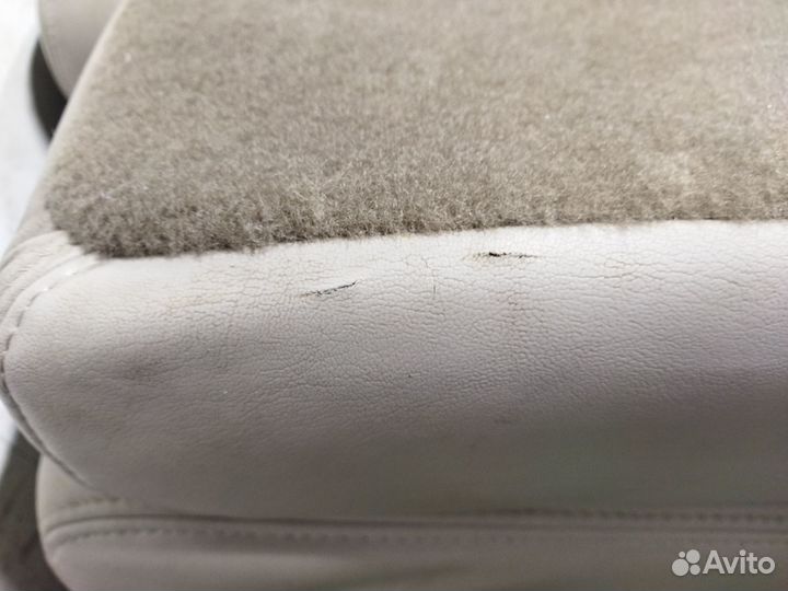 Третий ряд сидений Cadillac Escalade GMT800