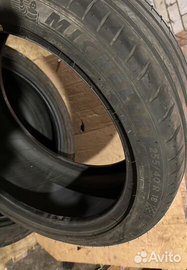 Michelin Pilot Sport 4 S 225/45 R18 и 255/40 R18