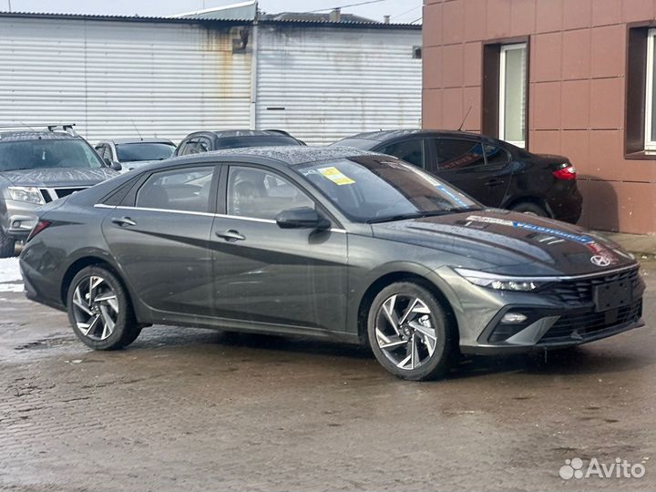 Hyundai Elantra 1.5 CVT, 2023, 40 км