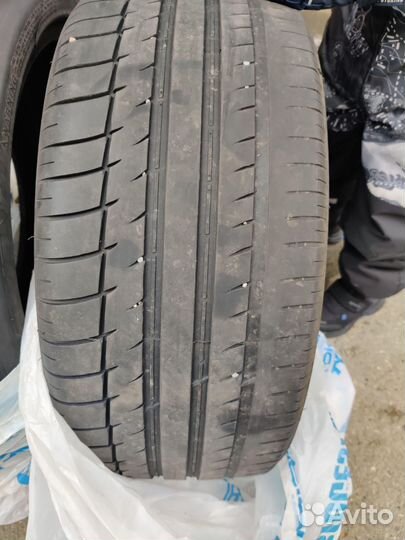 Triangle Sportex TSH11 255/35 R20