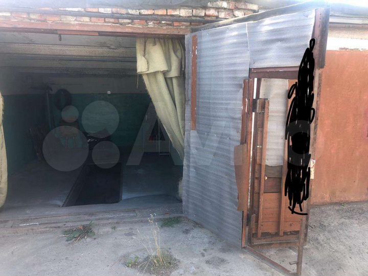 Гараж, > 30 м²