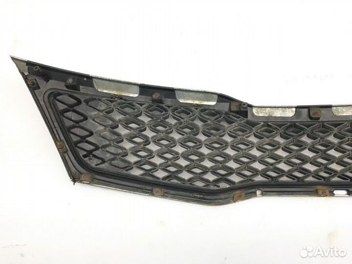 Решетка бампера передняя Kia Optima 3 седан 2.4
