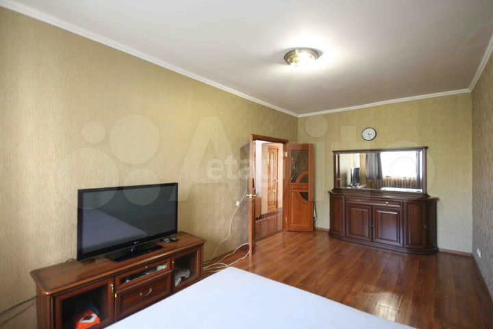 3-к. квартира, 70,6 м², 2/5 эт.