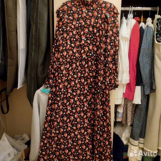 Платья Зара GJ. много