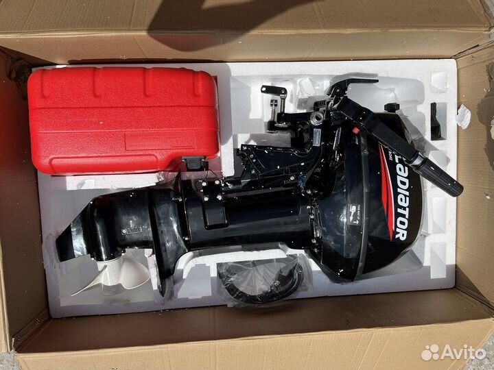 Лодочный мотор Gladiator 9.9